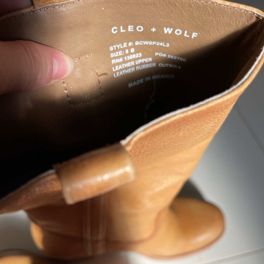 Women's size 8 Leather Boots - Picture 9 of 9